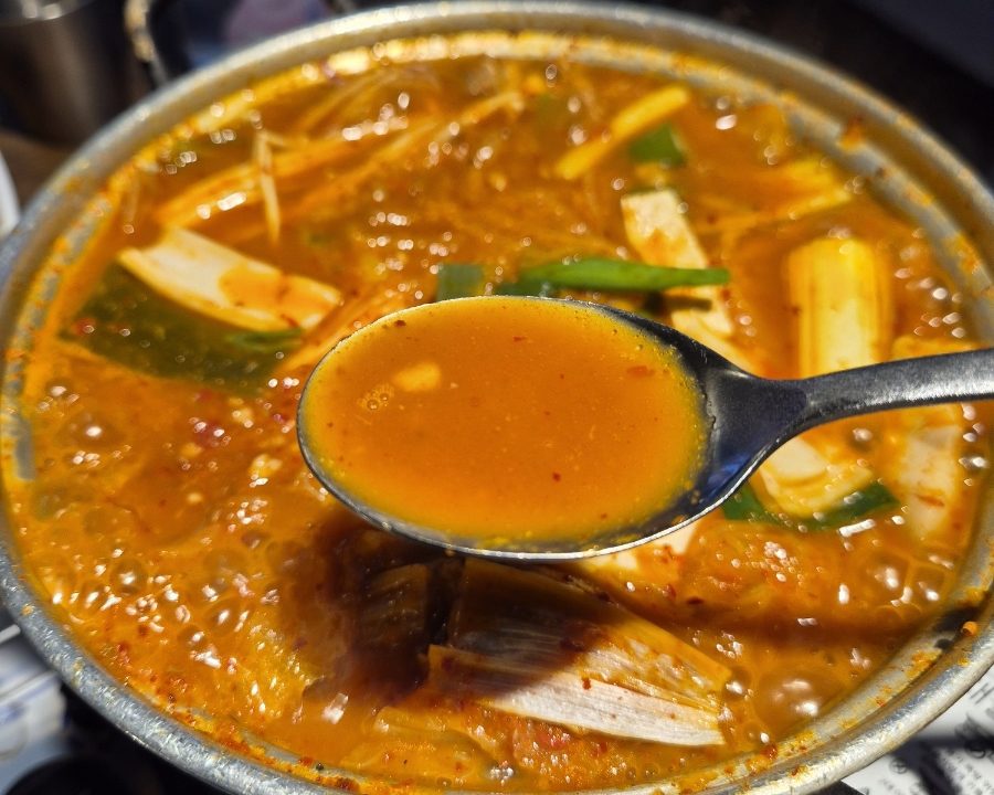통돼지 김치찌개